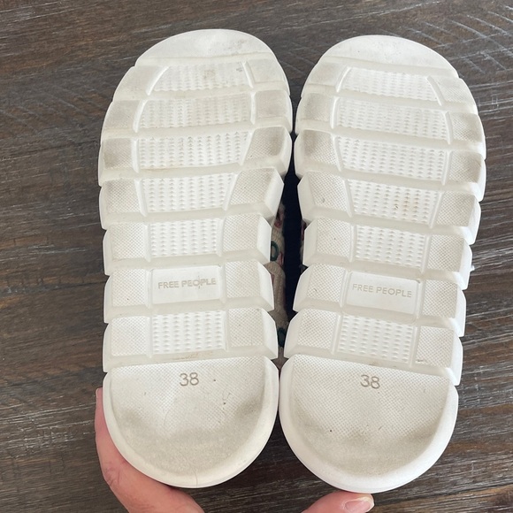 Free People Catch Me If You Can Mirror Combo Crochet Sneakers Size 38 US 8 Boho - Picture 7 of 10